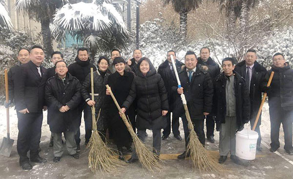 風雪中綻放自己的芳華